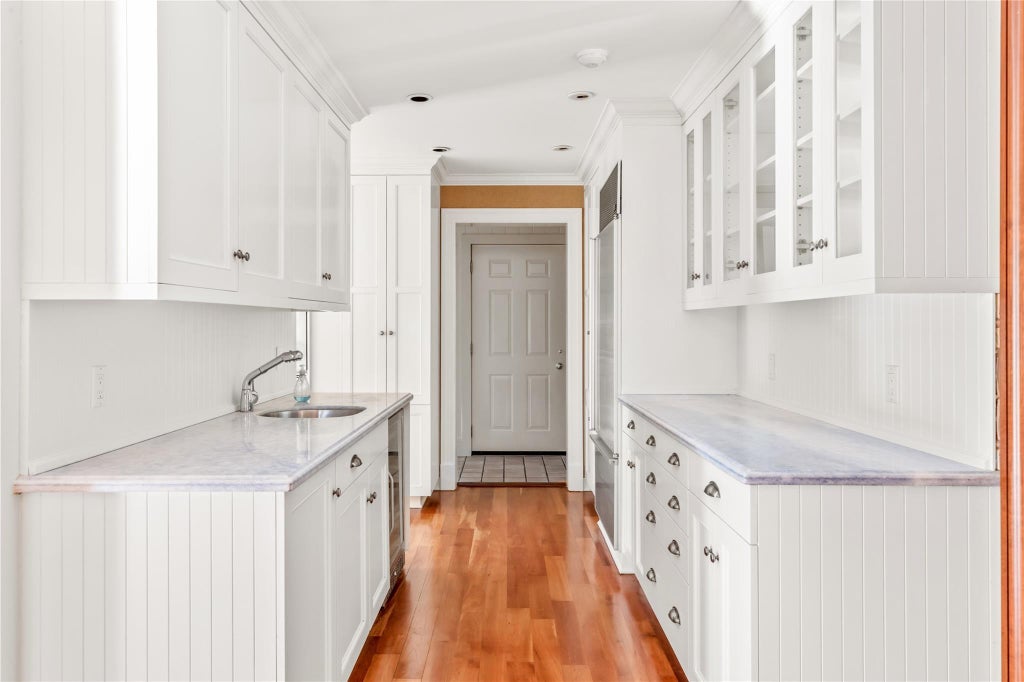 12 of 32 - 1620 Old Cedar Swamp Road, Brookville, NY