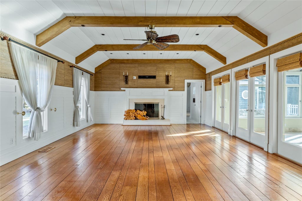 13 of 32 - 1620 Old Cedar Swamp Road, Brookville, NY