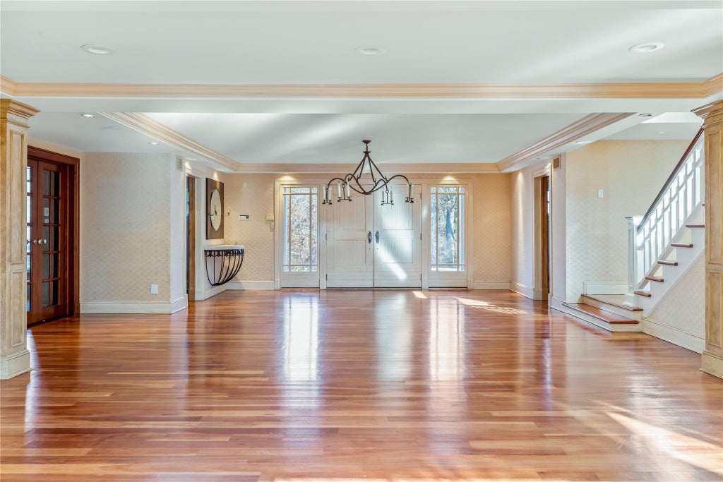 17 of 32 - 1620 Old Cedar Swamp Road, Brookville, NY