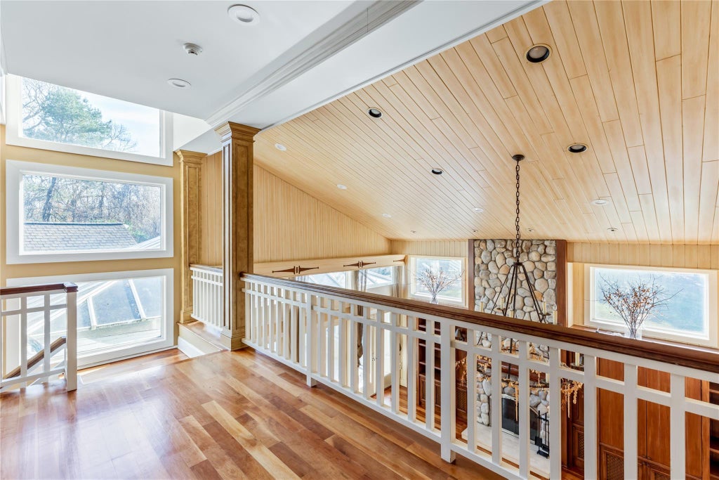 21 of 32 - 1620 Old Cedar Swamp Road, Brookville, NY