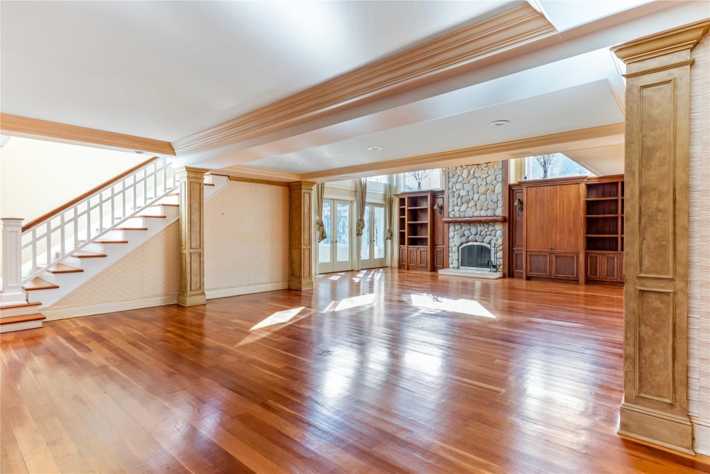4 of 32 - 1620 Old Cedar Swamp Road, Brookville, NY