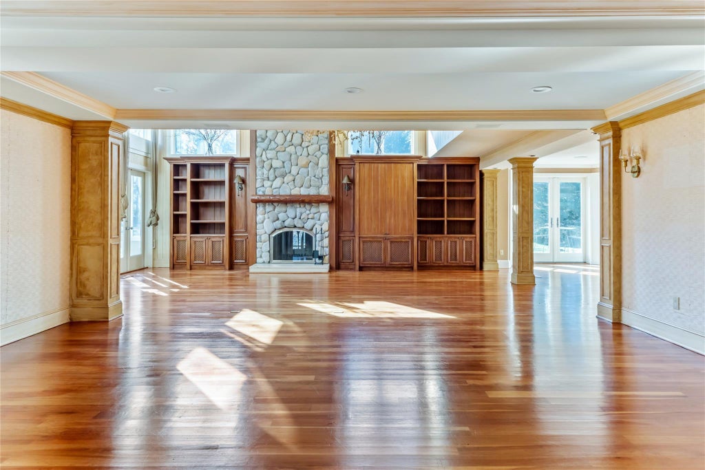 5 of 32 - 1620 Old Cedar Swamp Road, Brookville, NY