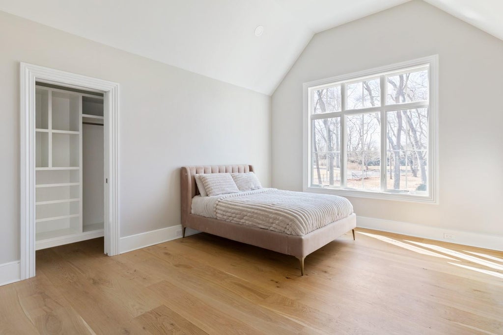 25 of 33 - 1132 Cedar Swamp Road, Old Brookville, NY