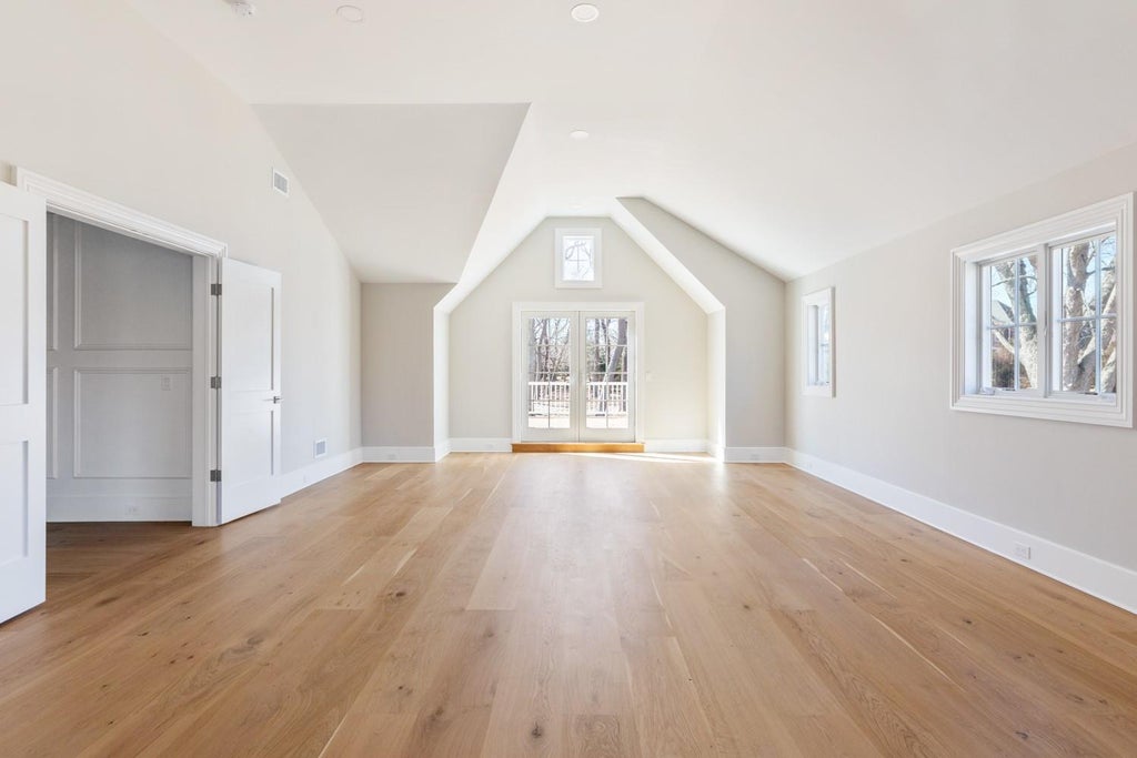 29 of 33 - 1132 Cedar Swamp Road, Old Brookville, NY