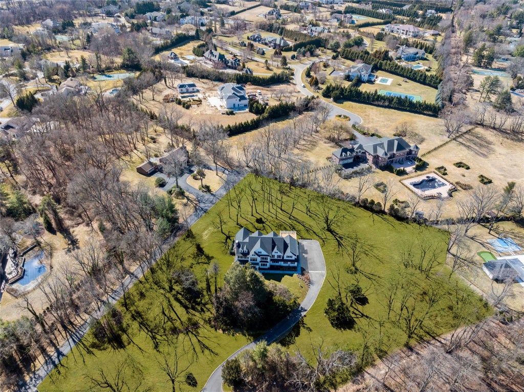 31 of 33 - 1132 Cedar Swamp Road, Old Brookville, NY