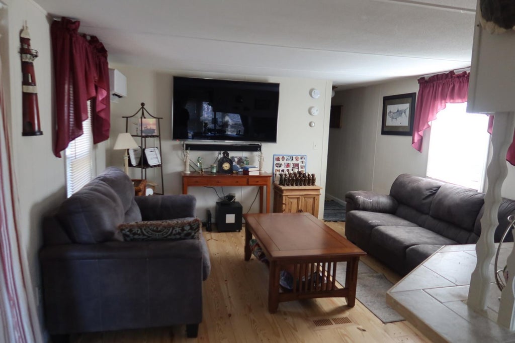 6 of 13 - 1538 Speonk Riverhead Road, Speonk, NY