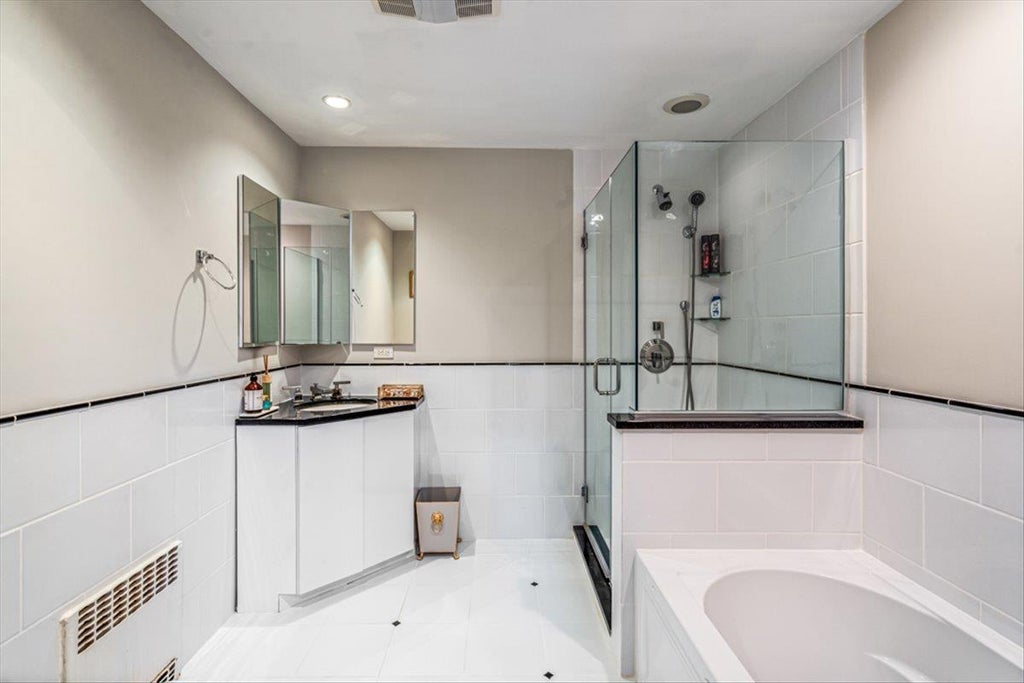 20 of 50 - 111 Berkshire Road, Rockville Centre, NY
