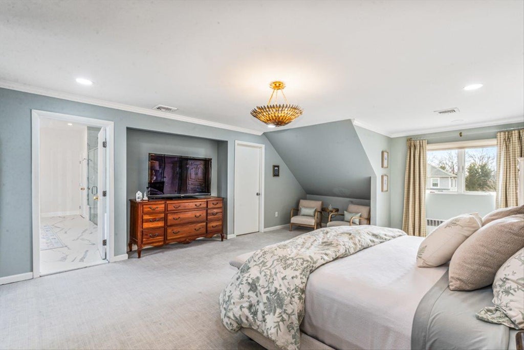 27 of 50 - 111 Berkshire Road, Rockville Centre, NY