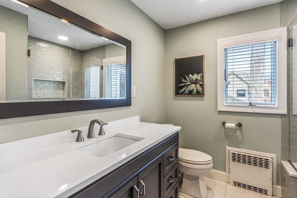 33 of 50 - 111 Berkshire Road, Rockville Centre, NY