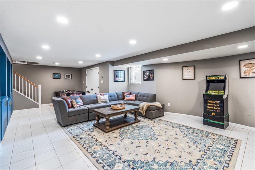 37 of 50 - 111 Berkshire Road, Rockville Centre, NY