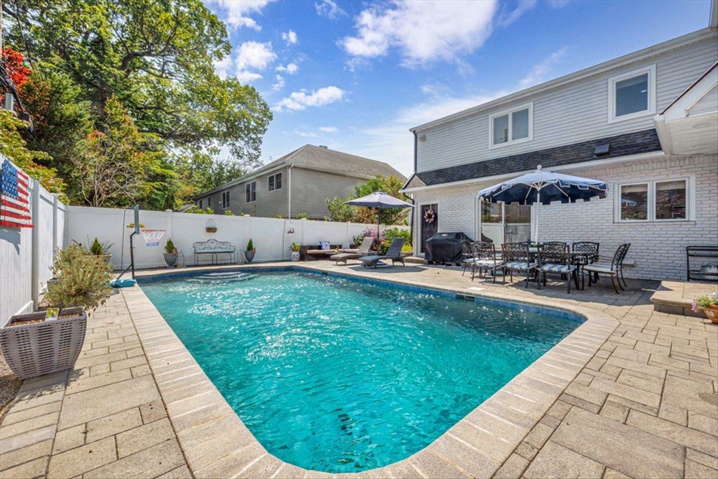 44 of 50 - 111 Berkshire Road, Rockville Centre, NY