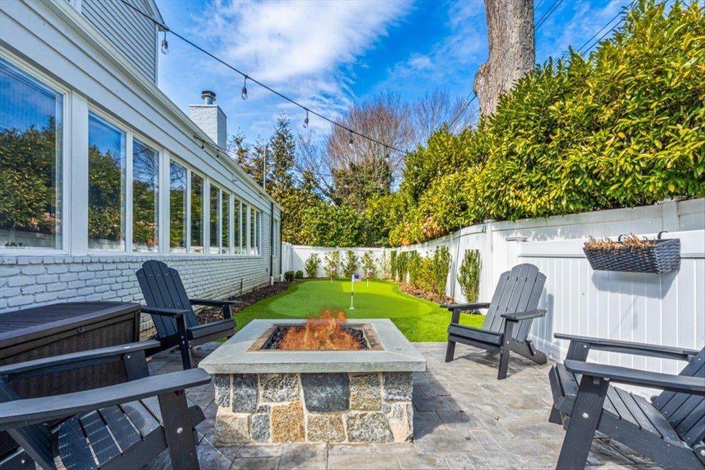 47 of 50 - 111 Berkshire Road, Rockville Centre, NY