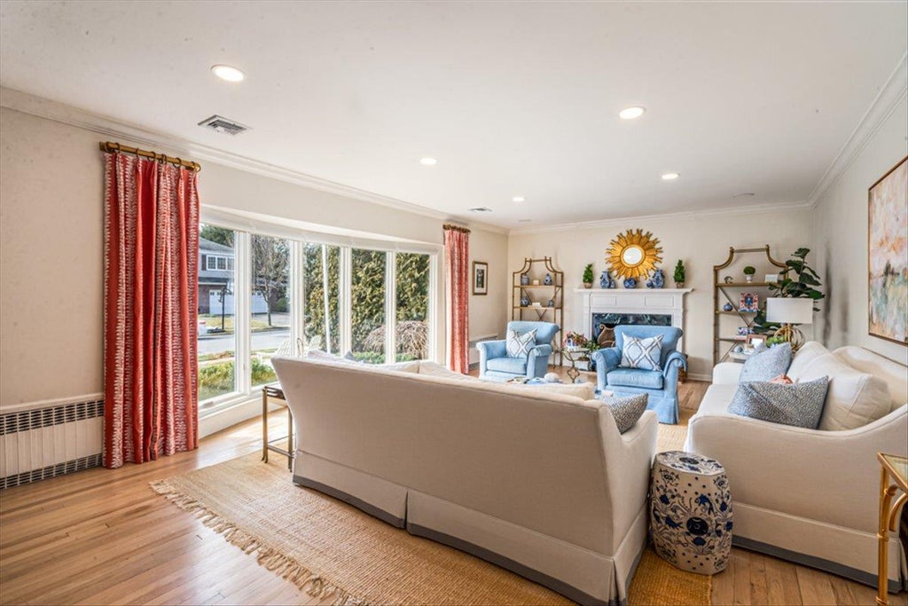 8 of 50 - 111 Berkshire Road, Rockville Centre, NY
