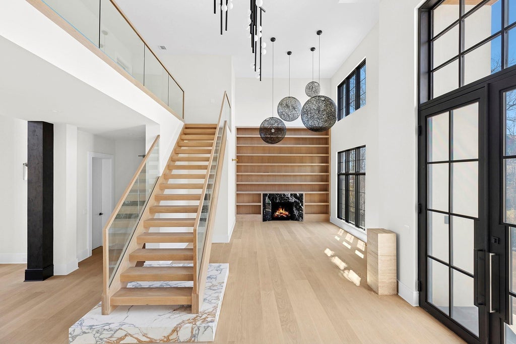 5 of 32 - 28 Earle Drive, Muttontown, NY
