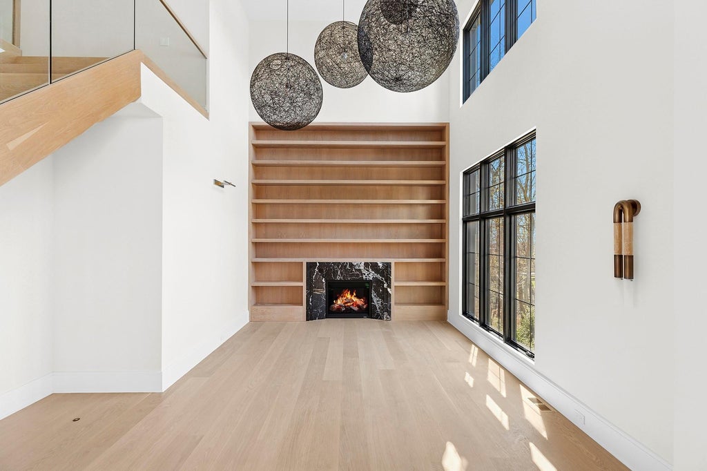6 of 32 - 28 Earle Drive, Muttontown, NY