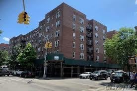 4240 Bowne St # 2j, Flushing