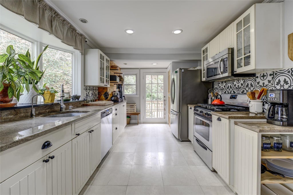 12 of 35 - 25 Beverly Road, Glen Cove, NY