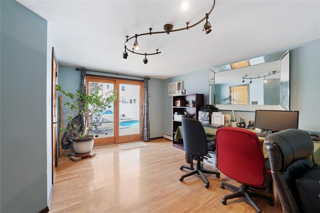 23 of 38 - 1111 Steele Boulevard, Baldwin, NY