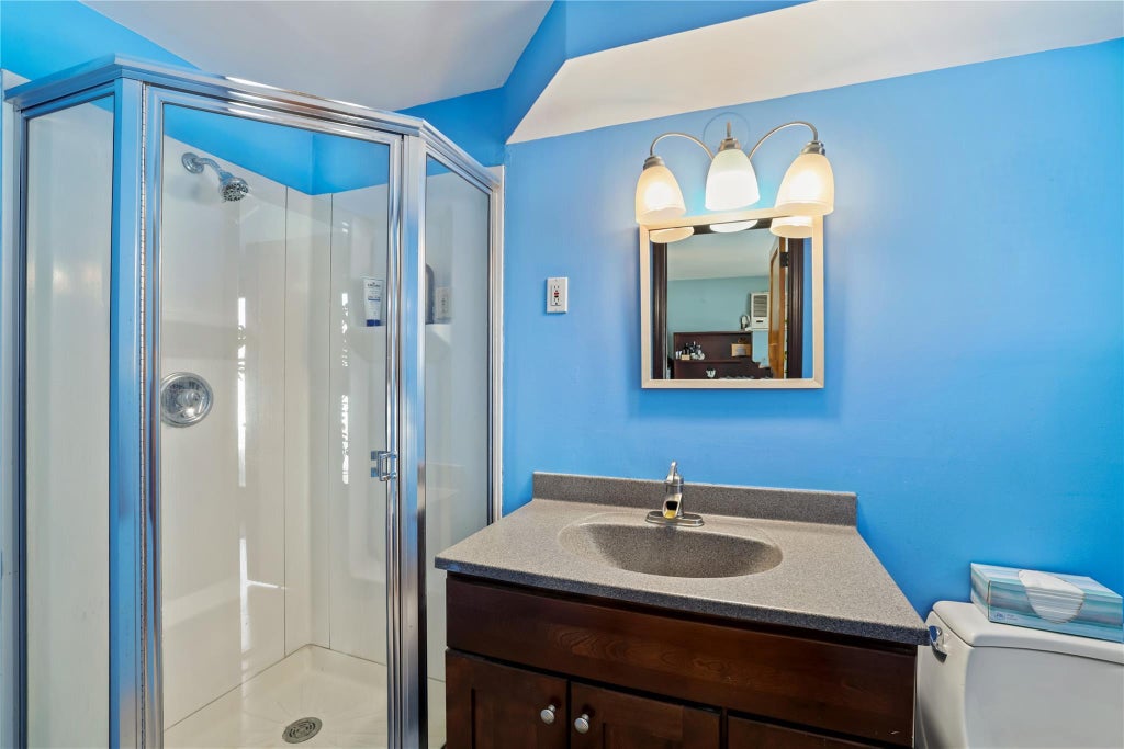 24 of 38 - 1111 Steele Boulevard, Baldwin, NY