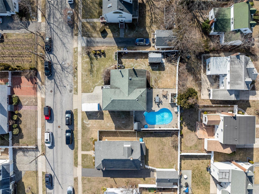 33 of 38 - 1111 Steele Boulevard, Baldwin, NY