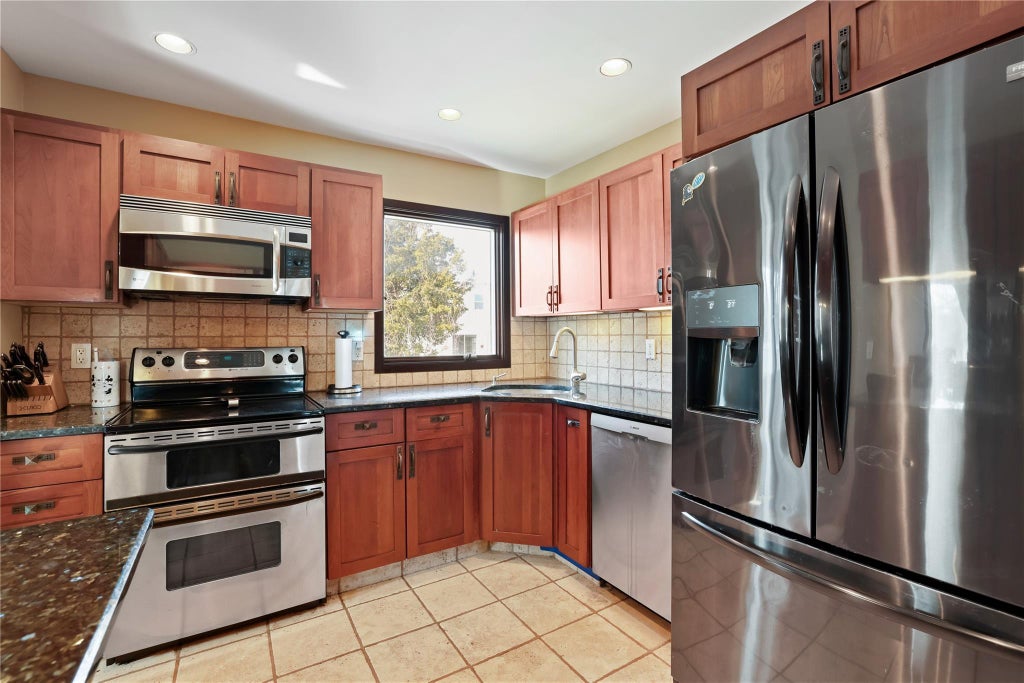 8 of 38 - 1111 Steele Boulevard, Baldwin, NY