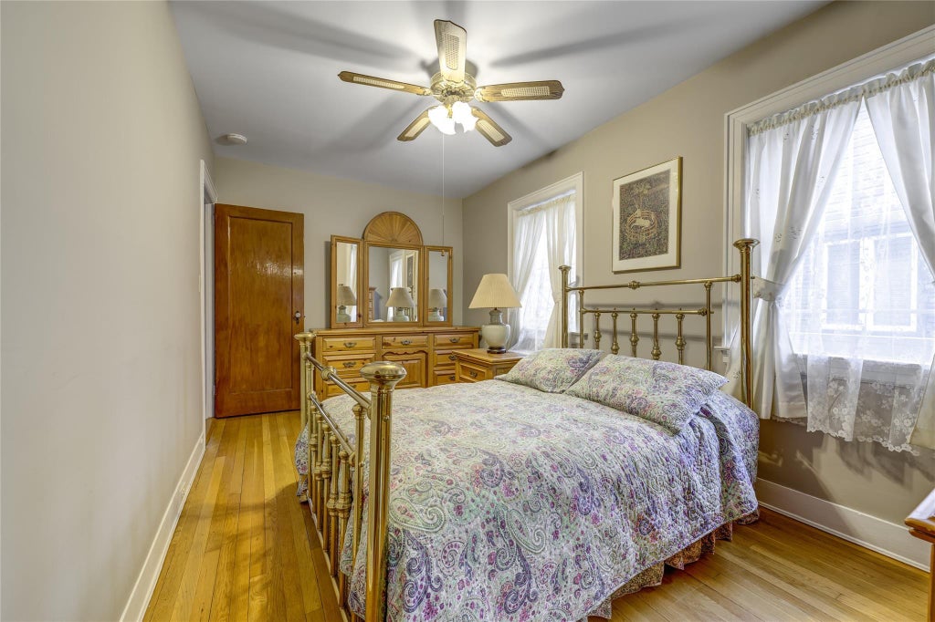 13 of 22 - 457 Pennsylvania Avenue, Williston Park, NY