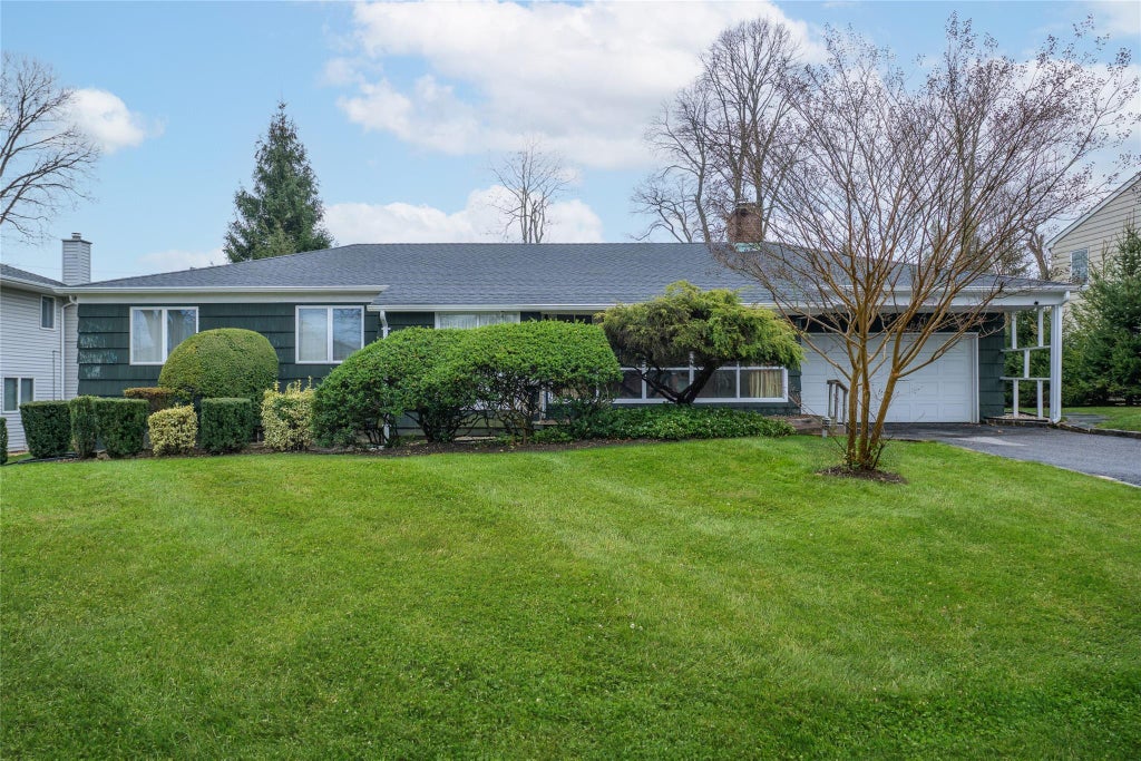 1 of 21 - 53 Knollwood Road, Roslyn, NY