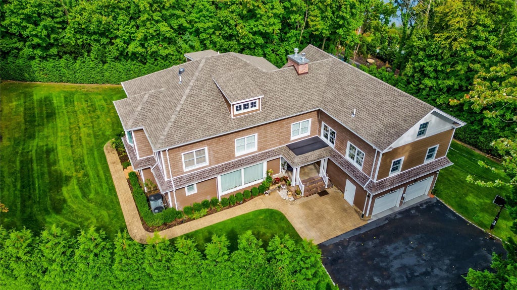 1 of 46 - 5 North Drive, Manhasset, NY