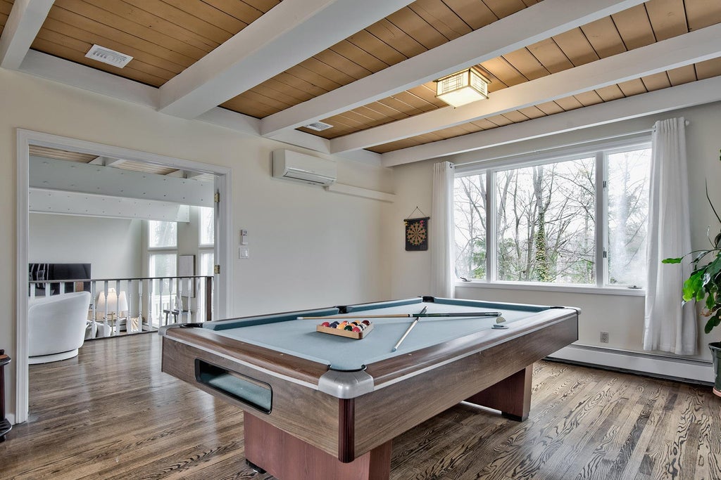 20 of 46 - 5 North Drive, Manhasset, NY