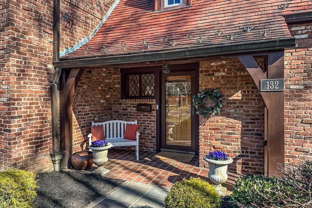 1 of 35 - 132 Revere Road, Manhasset, NY