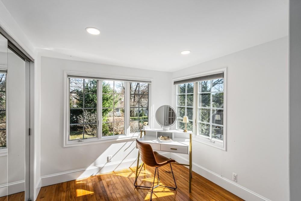 19 of 35 - 132 Revere Road, Manhasset, NY