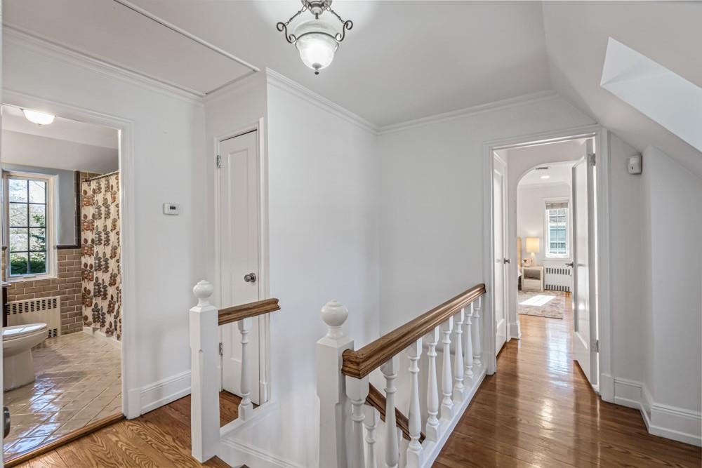 21 of 35 - 132 Revere Road, Manhasset, NY