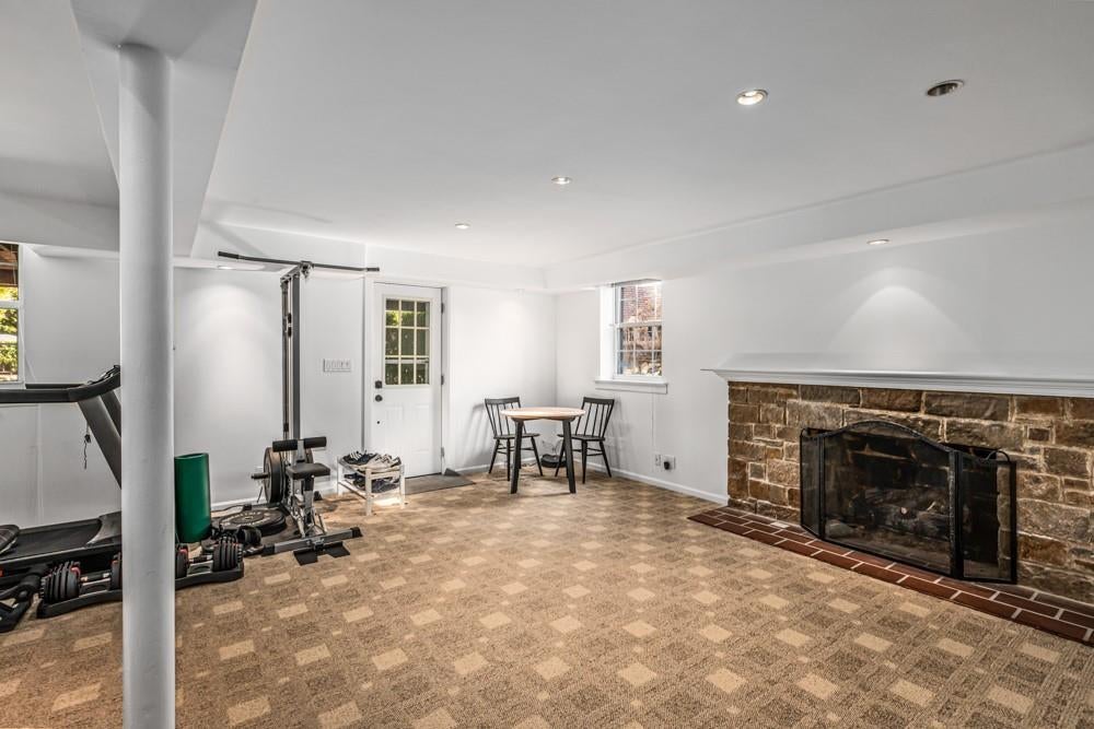 27 of 35 - 132 Revere Road, Manhasset, NY