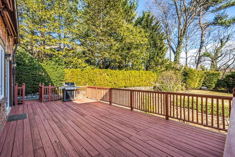 28 of 35 - 132 Revere Road, Manhasset, NY