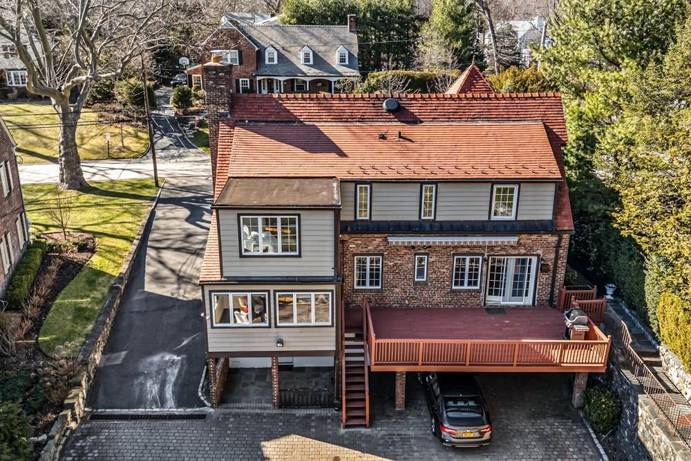 30 of 35 - 132 Revere Road, Manhasset, NY