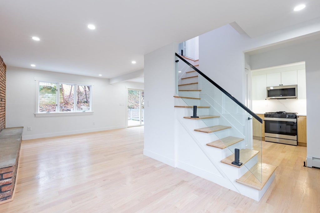 1 of 39 - 20 Rockland Avenue, Congers, NY