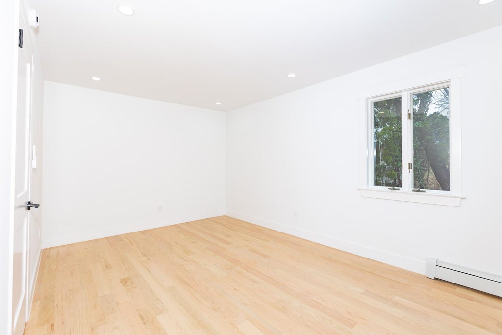 23 of 39 - 20 Rockland Avenue, Congers, NY