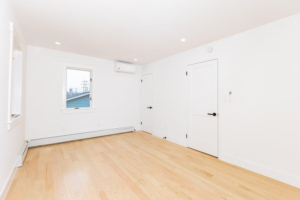 24 of 39 - 20 Rockland Avenue, Congers, NY