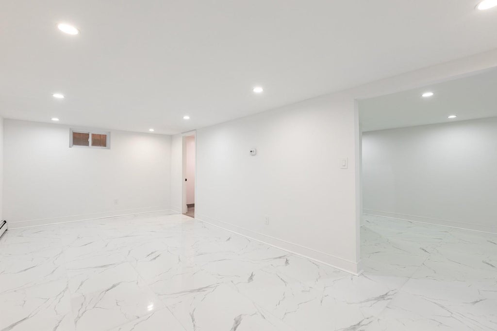 27 of 39 - 20 Rockland Avenue, Congers, NY