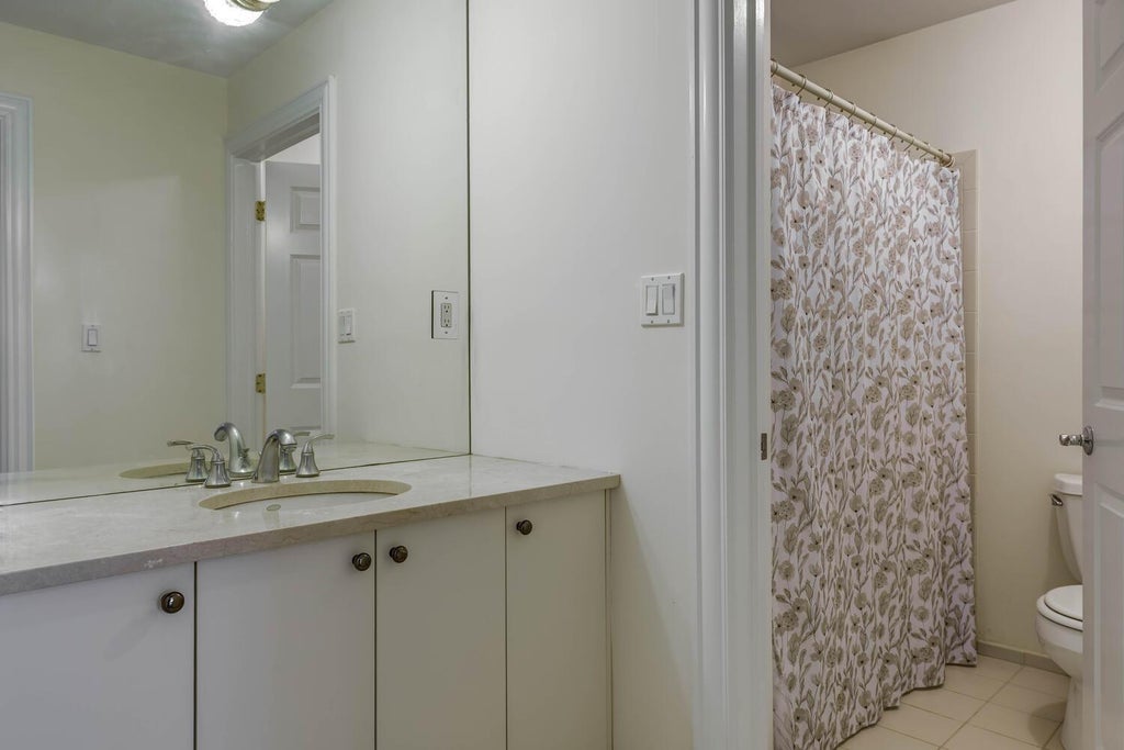 17 of 30 - 258 Harbor View Drive, Port Washington, NY