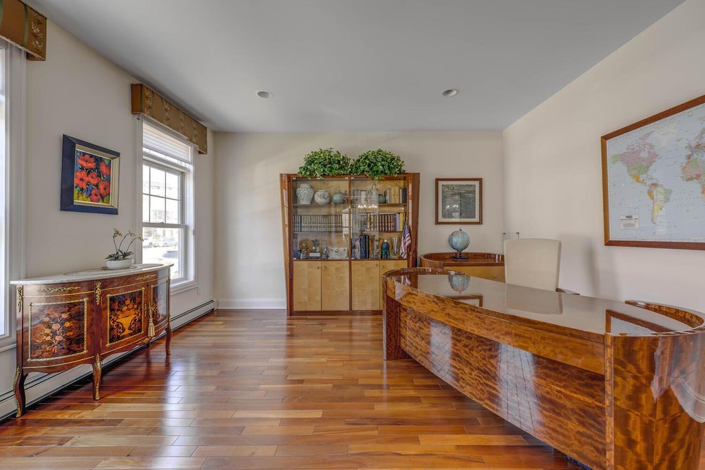 7 of 30 - 258 Harbor View Drive, Port Washington, NY