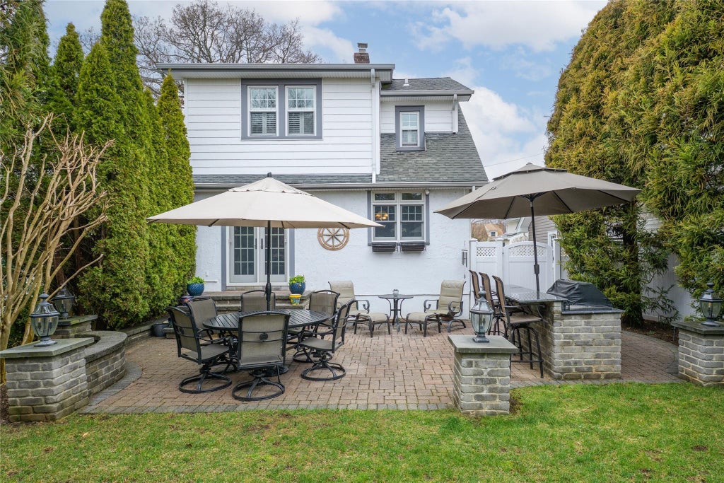 22 of 28 - 50 Poplar St., Westbury, NY