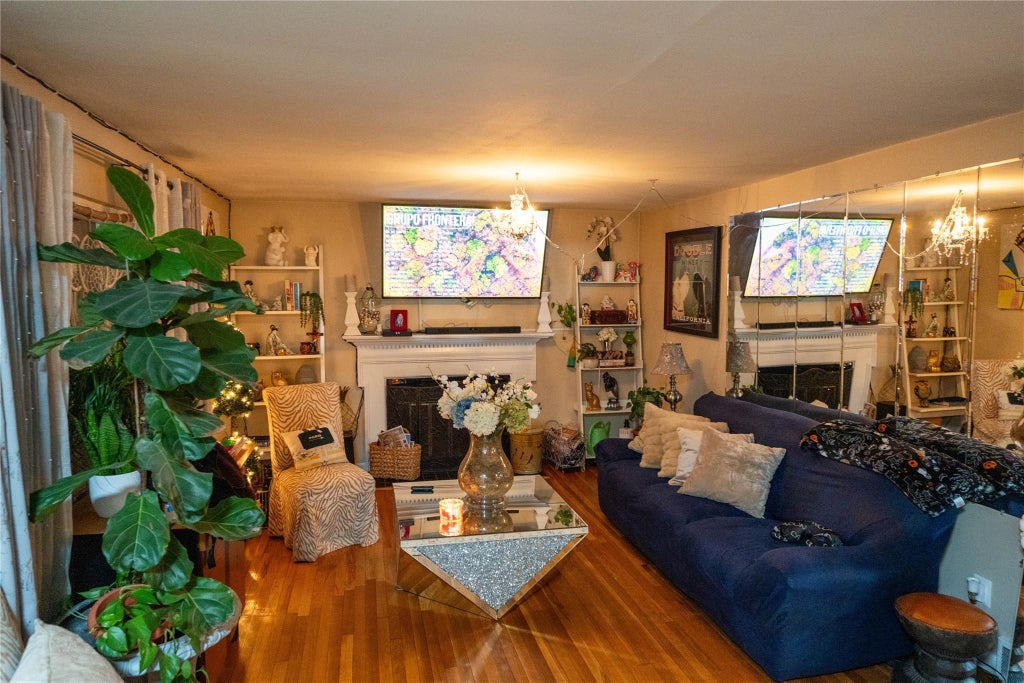 2 of 29 - 2 Circle Drive, Baldwin, NY
