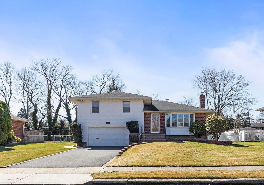 1 of 29 - 114 Celia Drive, Jericho, NY