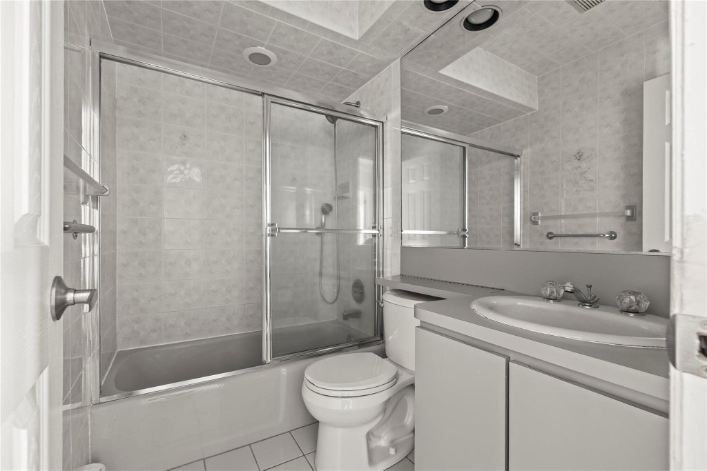 15 of 29 - 114 Celia Drive, Jericho, NY