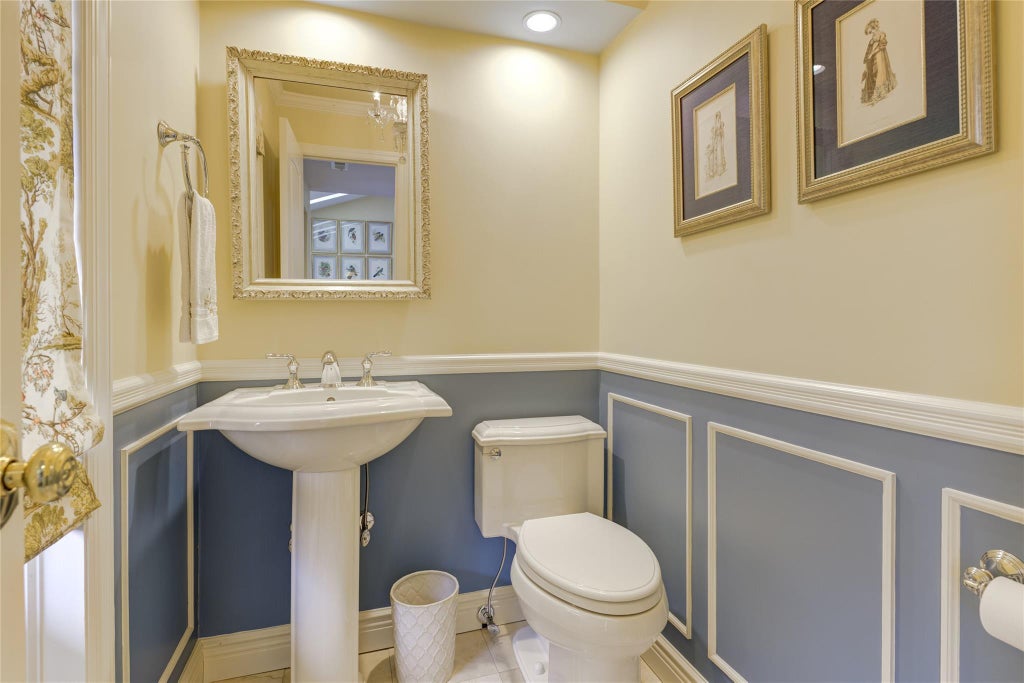16 of 35 - 28 Driftwood Drive, Port Washington, NY