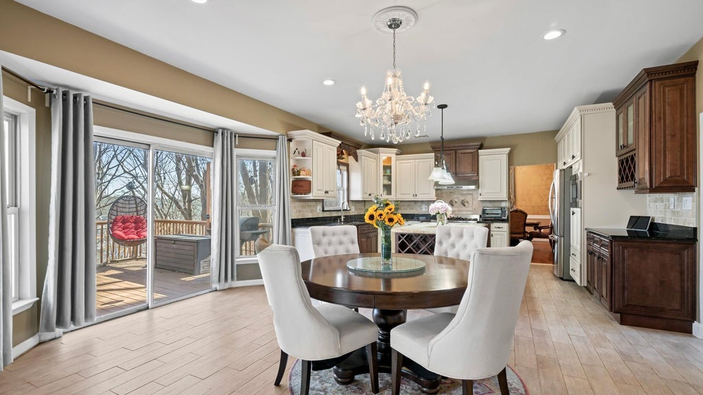 14 of 37 - 30 Pine Drive, Roslyn, NY