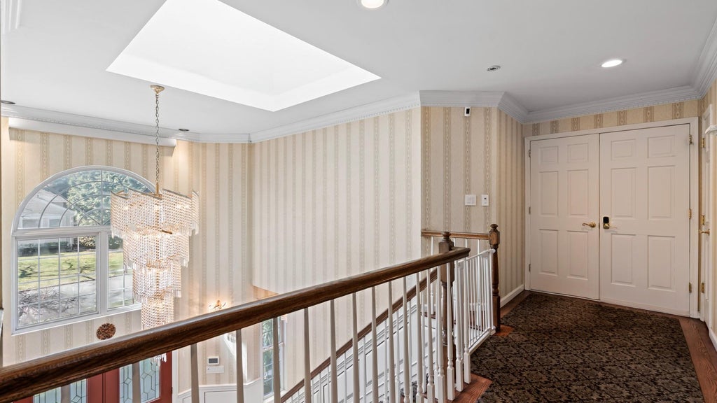 20 of 37 - 30 Pine Drive, Roslyn, NY