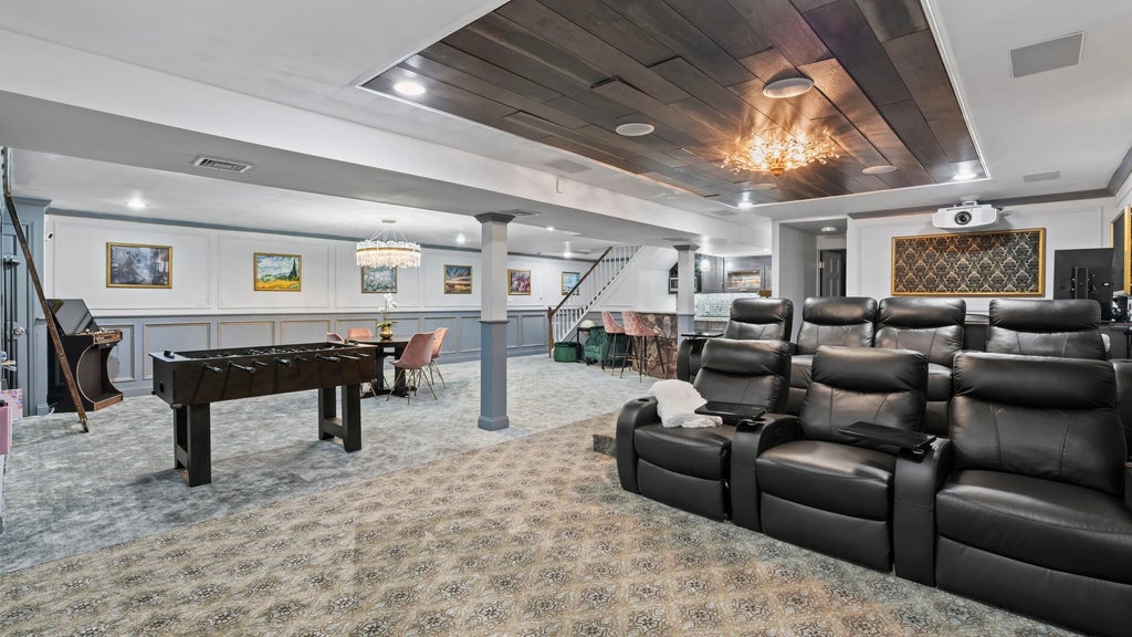 30 of 37 - 30 Pine Drive, Roslyn, NY