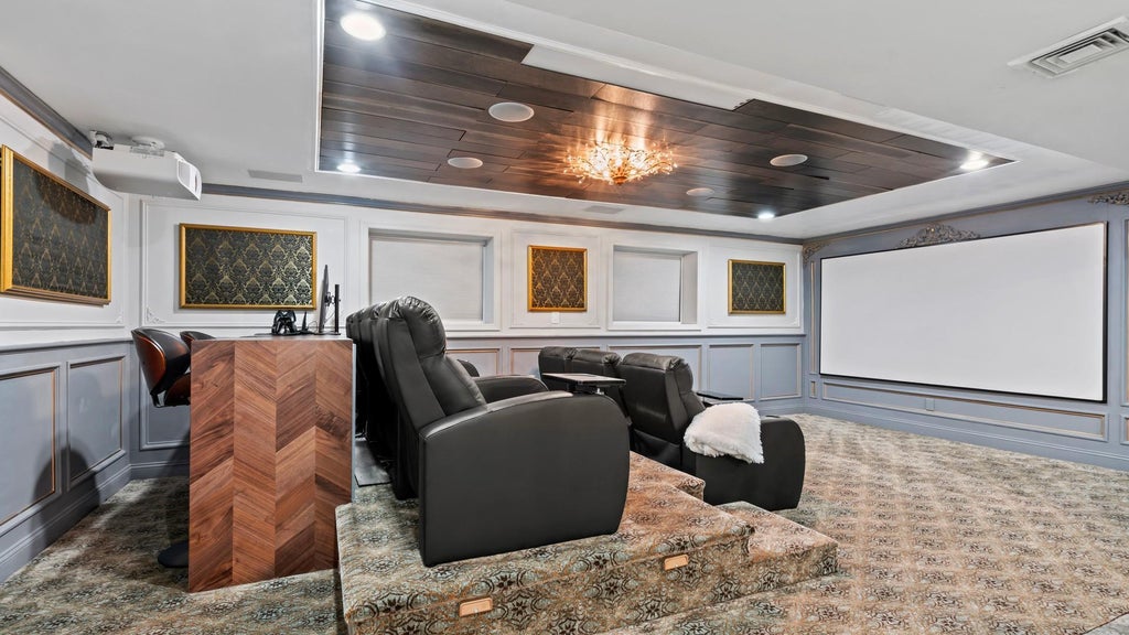 32 of 37 - 30 Pine Drive, Roslyn, NY